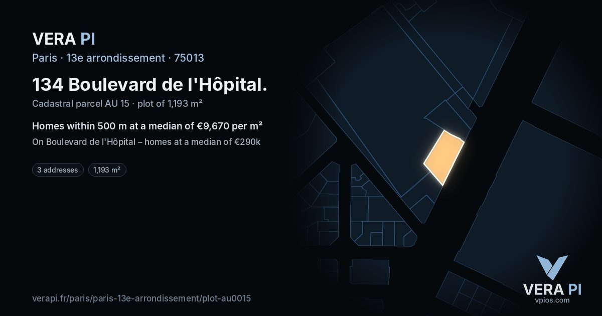 134 Boulevard de l'Hôpital, 13e arrondissement at night – the plot lit, the parcels around coloured by the prices near them