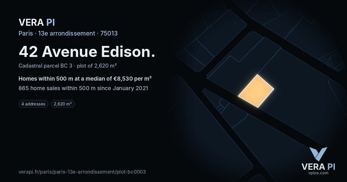42 Avenue Edison, 13e arrondissement at night – the plot lit, the parcels around coloured by the prices near them
