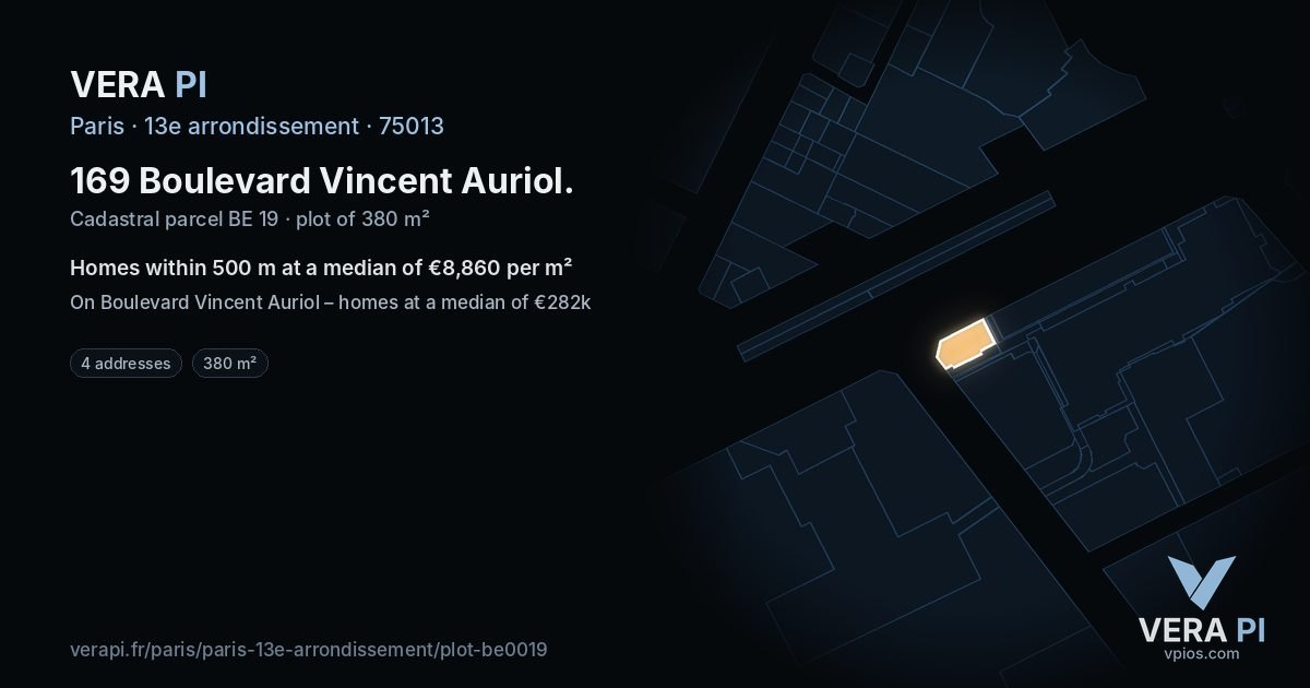 169 Boulevard Vincent Auriol, 13e arrondissement at night – the plot lit, the parcels around coloured by the prices near them