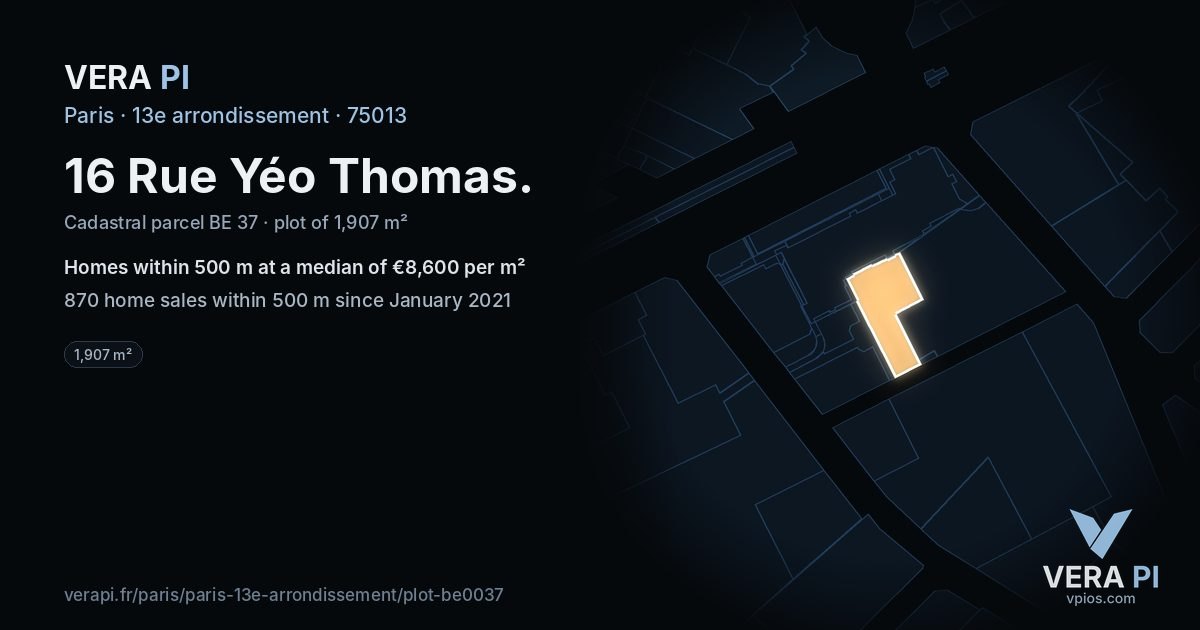 16 Rue Yéo Thomas, 13e arrondissement at night – the plot lit, the parcels around coloured by the prices near them