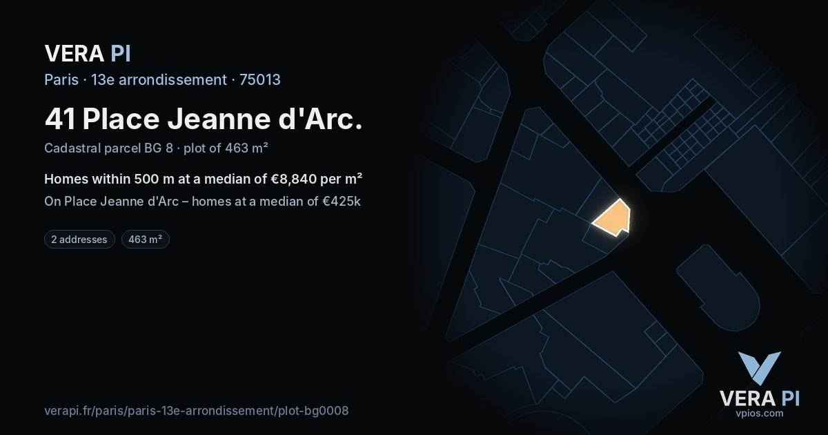 41 Place Jeanne d'Arc, 13e arrondissement at night – the plot lit, the parcels around coloured by the prices near them