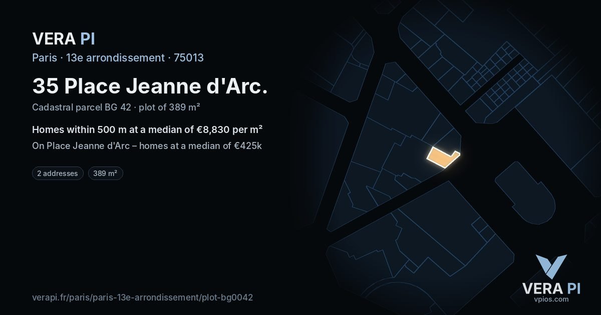 35 Place Jeanne d'Arc, 13e arrondissement at night – the plot lit, the parcels around coloured by the prices near them