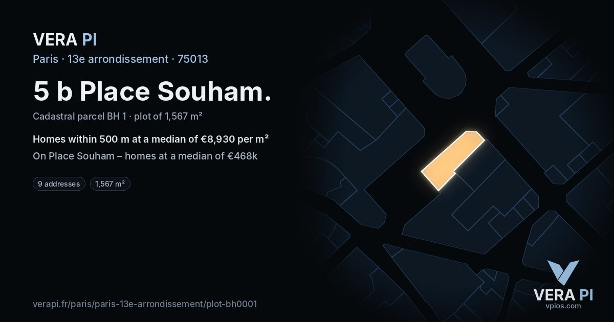 5 b Place Souham, 13e arrondissement at night – the plot lit, the parcels around coloured by the prices near them
