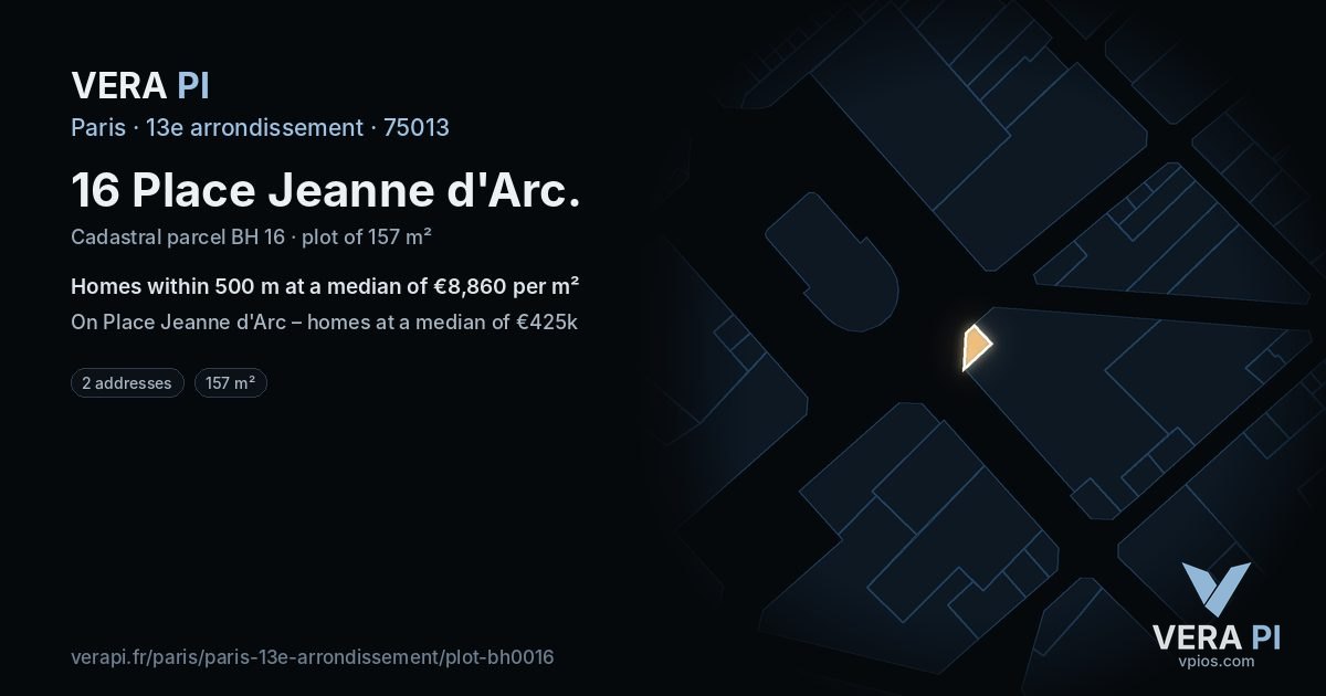 16 Place Jeanne d'Arc, 13e arrondissement at night – the plot lit, the parcels around coloured by the prices near them
