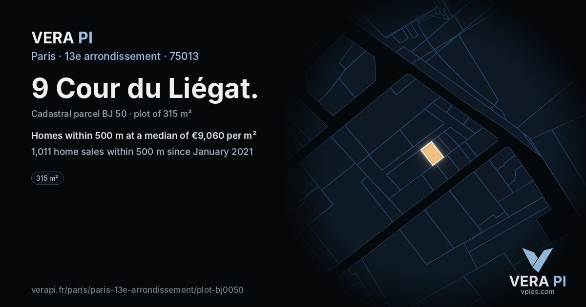 9 Cour du Liégat, 13e arrondissement at night – the plot lit, the parcels around coloured by the prices near them