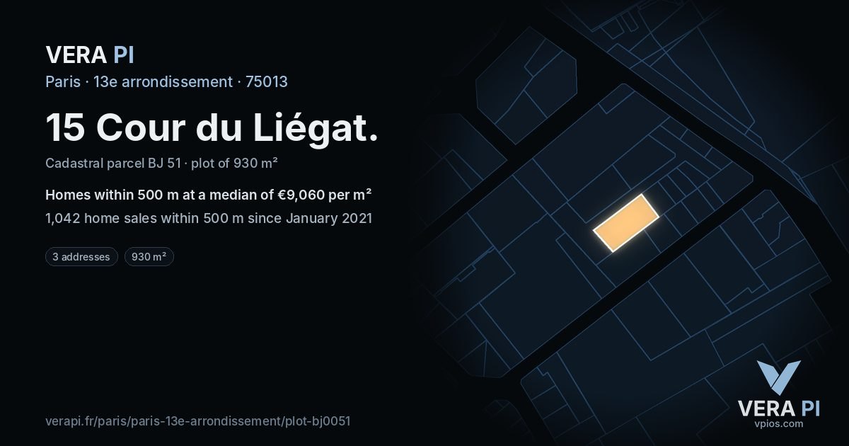 15 Cour du Liégat, 13e arrondissement at night – the plot lit, the parcels around coloured by the prices near them