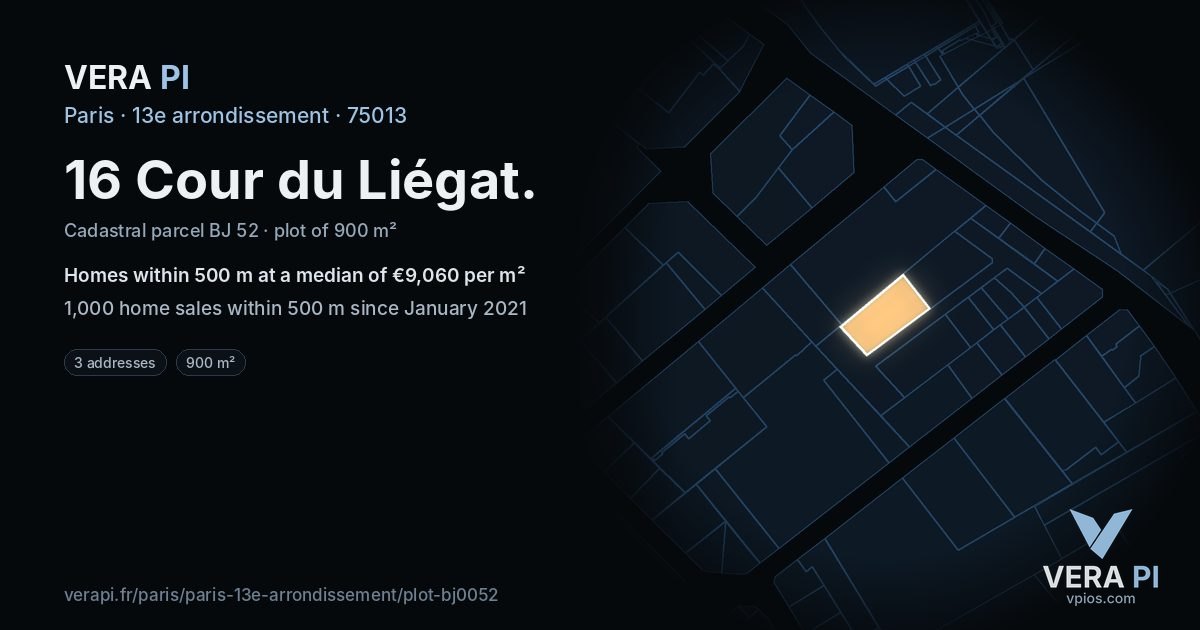 16 Cour du Liégat, 13e arrondissement at night – the plot lit, the parcels around coloured by the prices near them