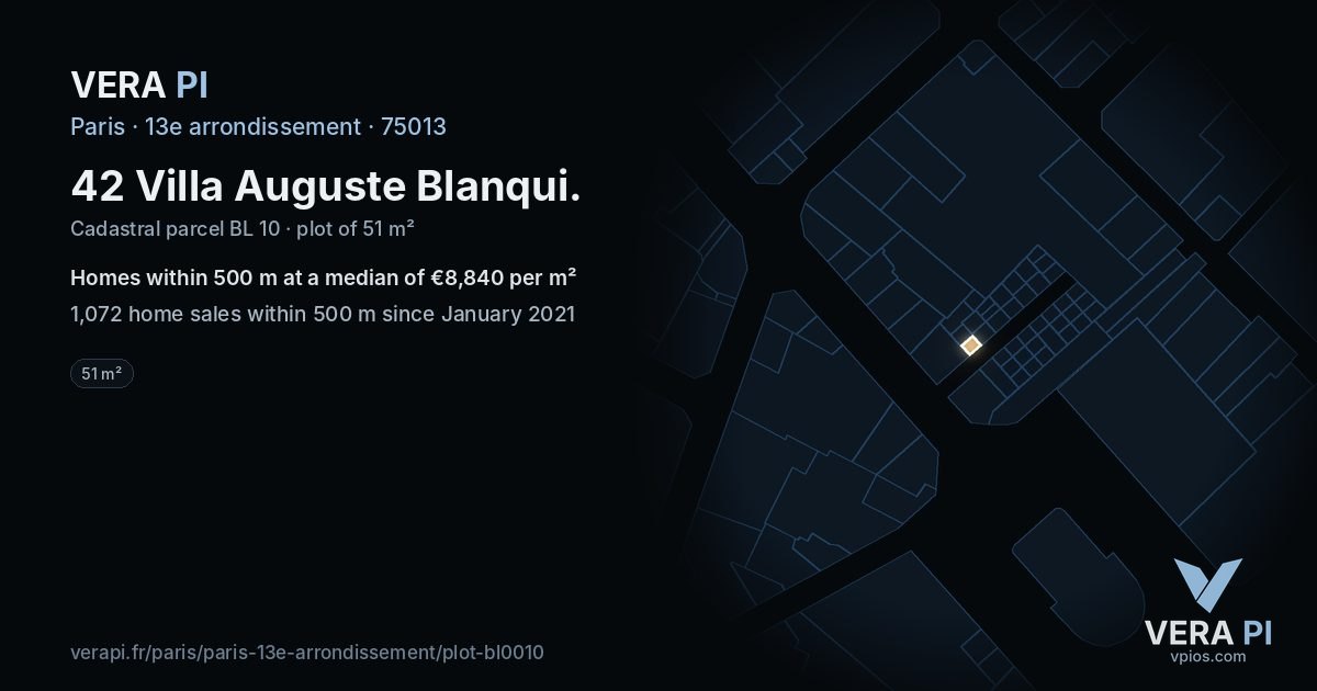 42 Villa Auguste Blanqui, 13e arrondissement at night – the plot lit, the parcels around coloured by the prices near them