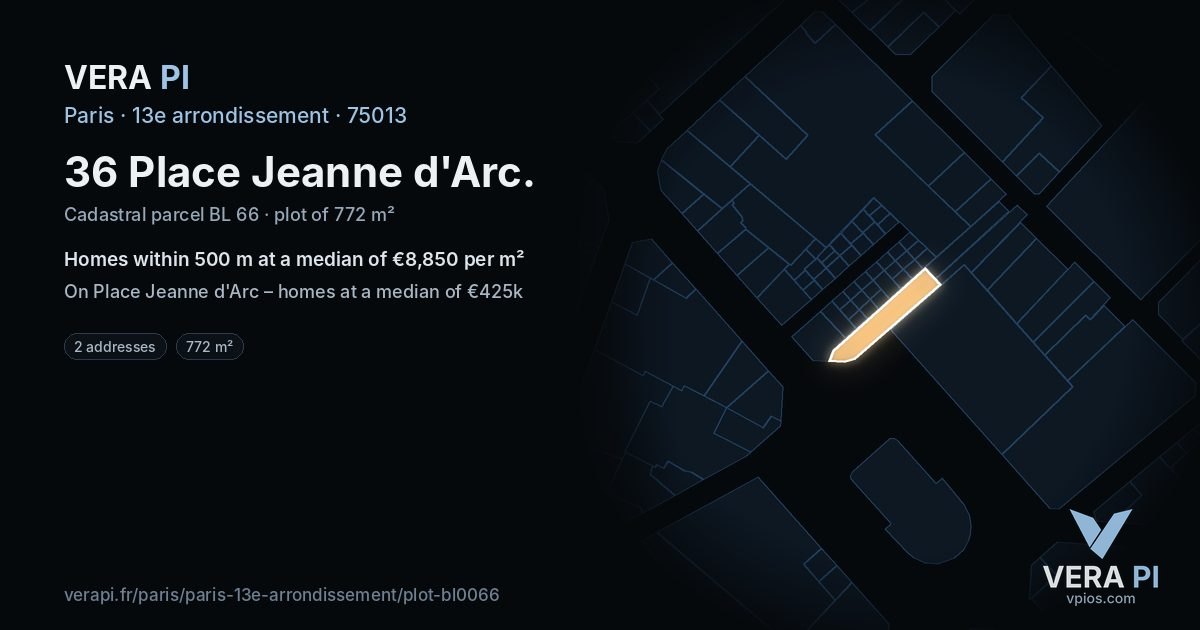 36 Place Jeanne d'Arc, 13e arrondissement at night – the plot lit, the parcels around coloured by the prices near them