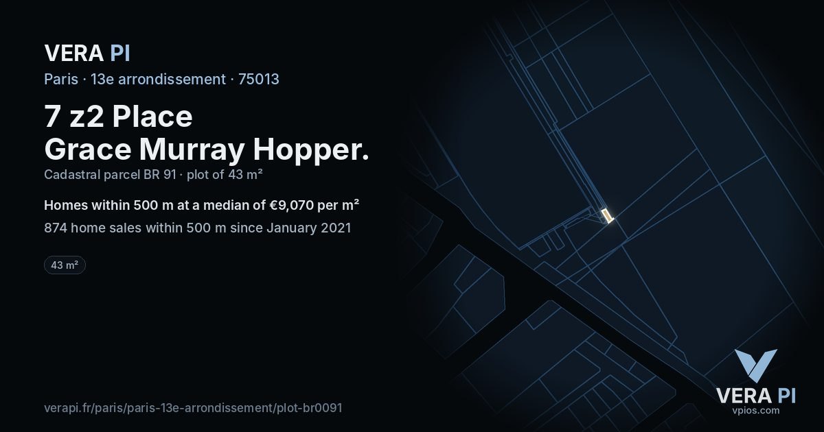 7 z2 Place Grace Murray Hopper, 13e arrondissement at night – the plot lit, the parcels around coloured by the prices near them
