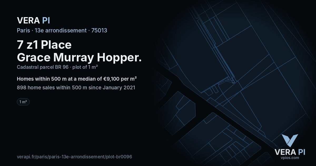 7 z1 Place Grace Murray Hopper, 13e arrondissement at night – the plot lit, the parcels around coloured by the prices near them