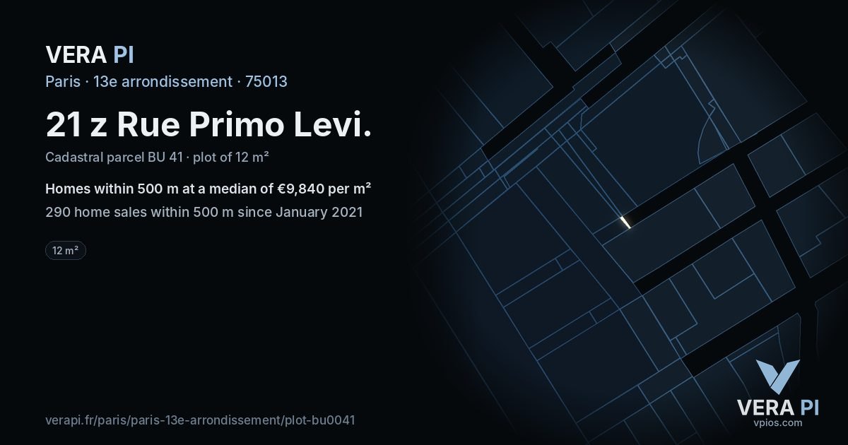 21 z Rue Primo Levi, 13e arrondissement at night – the plot lit, the parcels around coloured by the prices near them