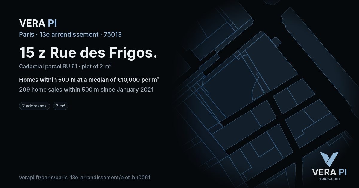 15 z Rue des Frigos, 13e arrondissement at night – the plot lit, the parcels around coloured by the prices near them