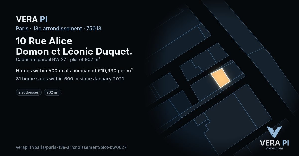 10 Rue Alice Domon et Léonie Duquet, 13e arrondissement at night – the plot lit, the parcels around coloured by the prices near them