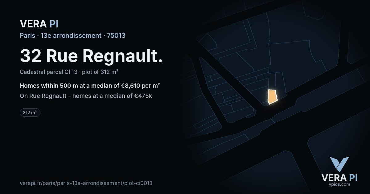 32 Rue Regnault, 13e arrondissement at night – the plot lit, the parcels around coloured by the prices near them
