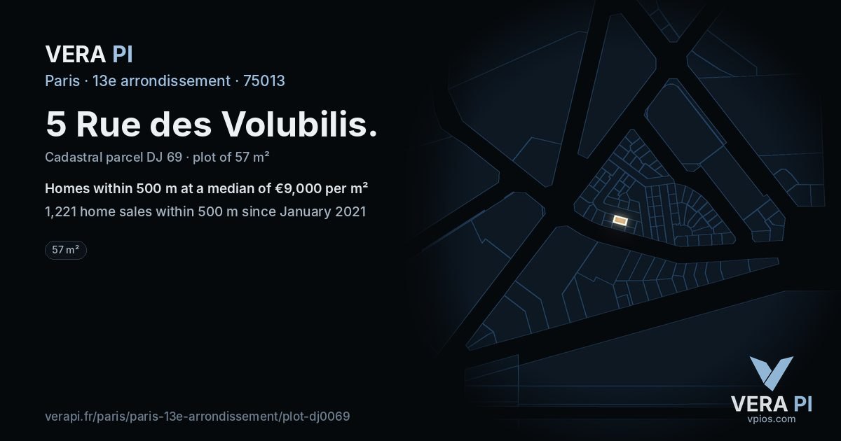 5 Rue des Volubilis, 13e arrondissement at night – the plot lit, the parcels around coloured by the prices near them