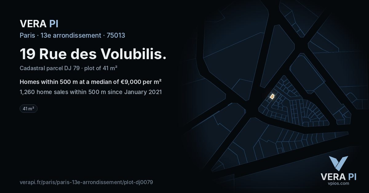 19 Rue des Volubilis, 13e arrondissement at night – the plot lit, the parcels around coloured by the prices near them