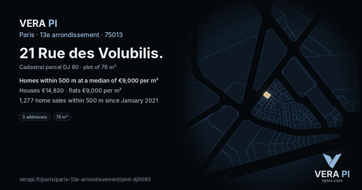 21 Rue des Volubilis, 13e arrondissement at night – the plot lit, the parcels around coloured by the prices near them