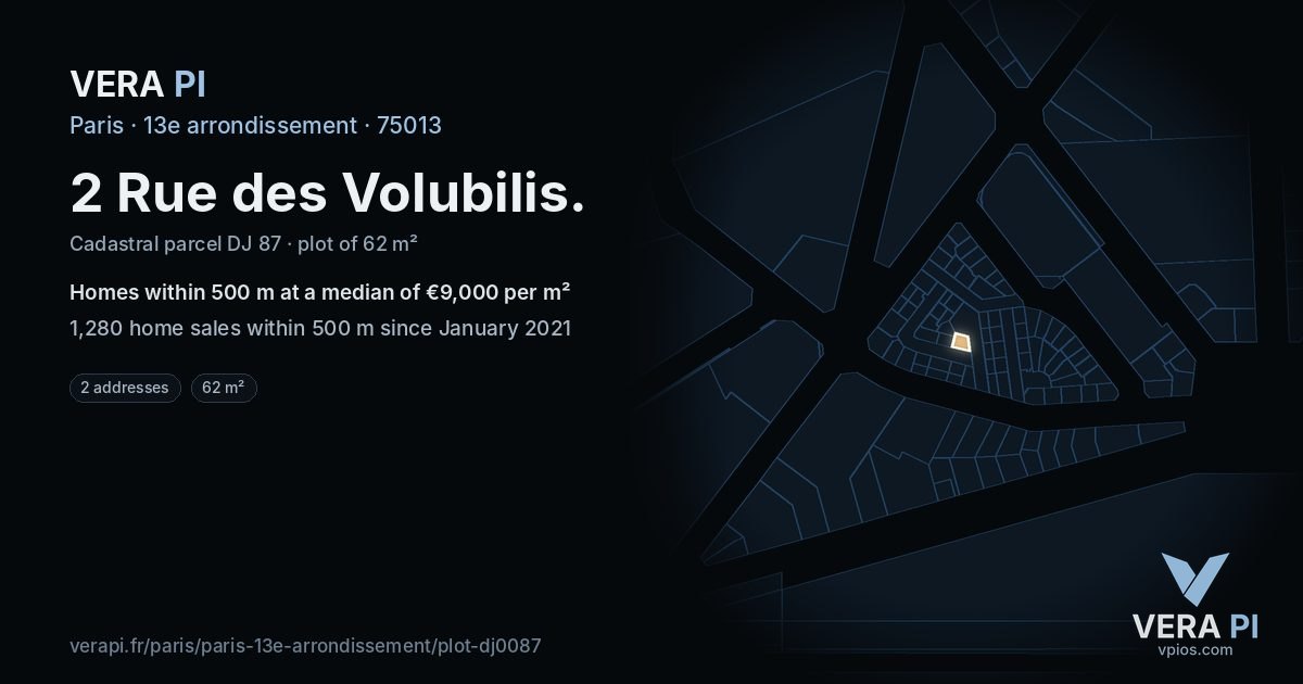 2 Rue des Volubilis, 13e arrondissement at night – the plot lit, the parcels around coloured by the prices near them