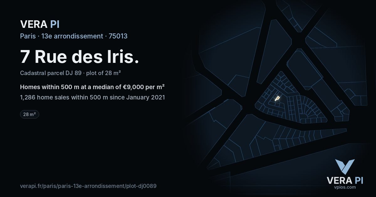 7 Rue des Iris, 13e arrondissement at night – the plot lit, the parcels around coloured by the prices near them