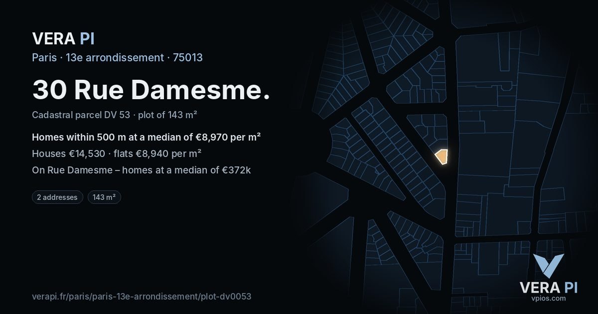 30 Rue Damesme, 13e arrondissement at night – the plot lit, the parcels around coloured by the prices near them