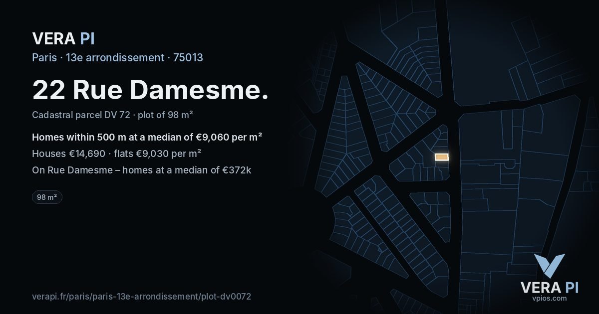 22 Rue Damesme, 13e arrondissement at night – the plot lit, the parcels around coloured by the prices near them