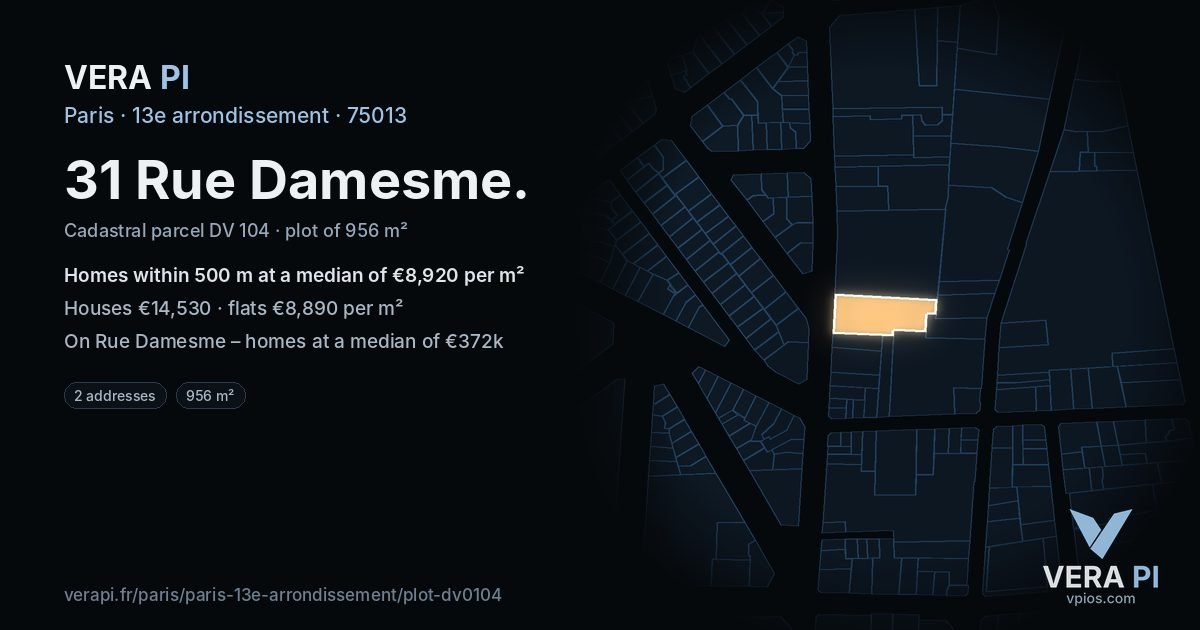 31 Rue Damesme, 13e arrondissement at night – the plot lit, the parcels around coloured by the prices near them