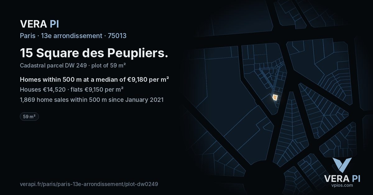 15 Square des Peupliers, 13e arrondissement at night – the plot lit, the parcels around coloured by the prices near them