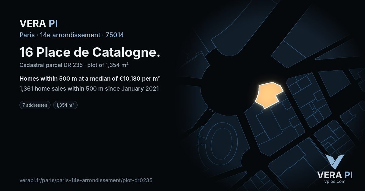 16 Place de Catalogne, 14e arrondissement at night – the plot lit, the parcels around coloured by the prices near them
