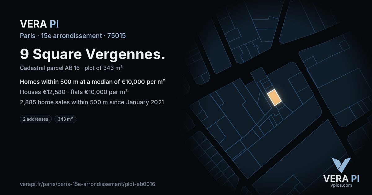 9 Square Vergennes, 15e arrondissement at night – the plot lit, the parcels around coloured by the prices near them