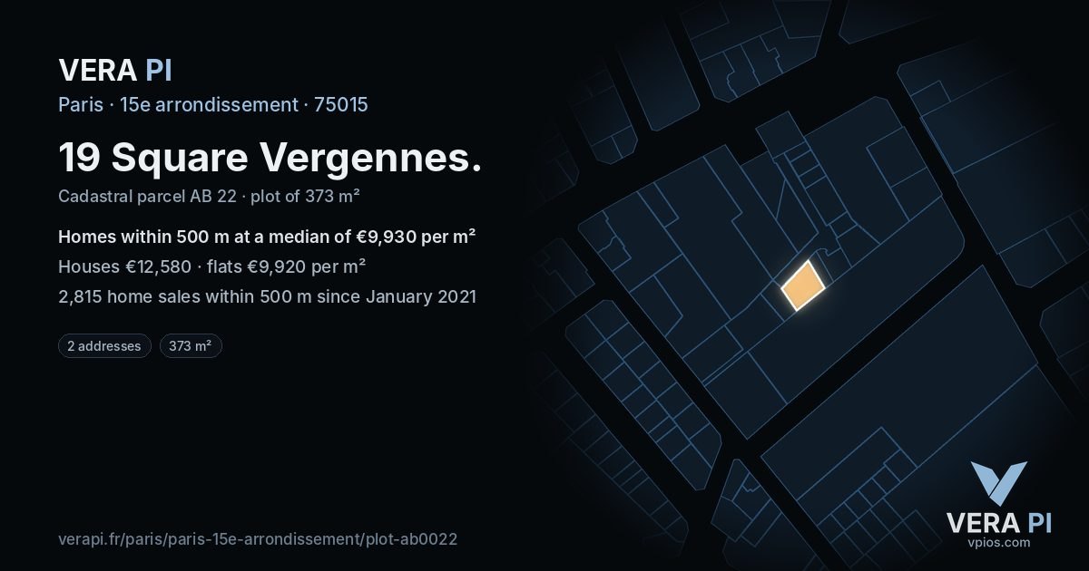 19 Square Vergennes, 15e arrondissement at night – the plot lit, the parcels around coloured by the prices near them