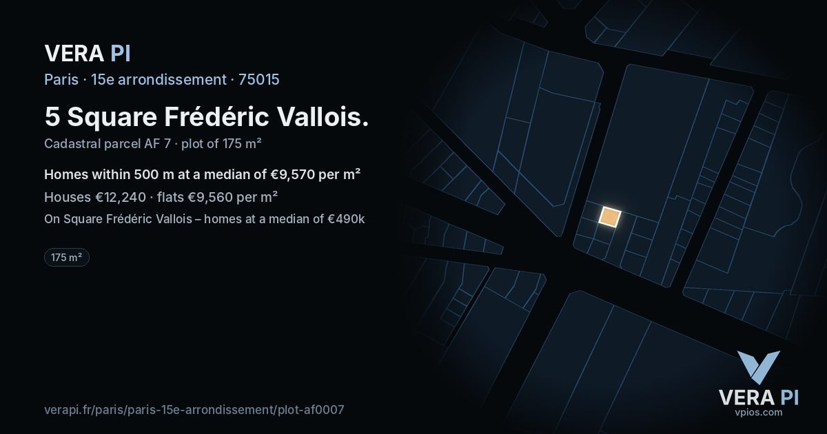 5 Square Frédéric Vallois, 15e arrondissement at night – the plot lit, the parcels around coloured by the prices near them