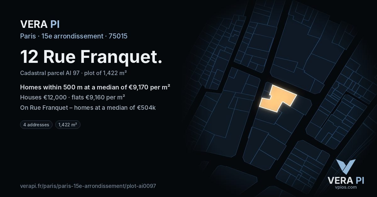 12 Rue Franquet, 15e arrondissement at night – the plot lit, the parcels around coloured by the prices near them