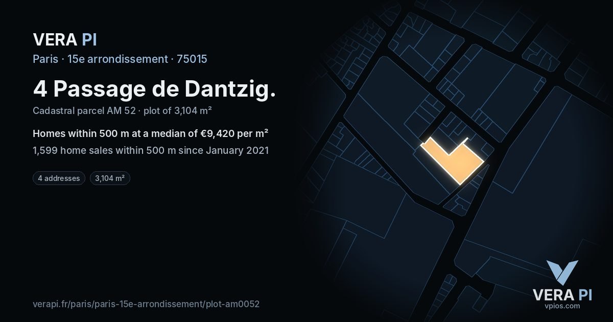 4 Passage de Dantzig, 15e arrondissement at night – the plot lit, the parcels around coloured by the prices near them