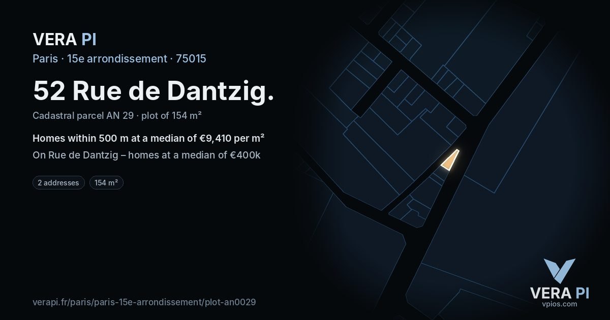 52 Rue de Dantzig, 15e arrondissement at night – the plot lit, the parcels around coloured by the prices near them