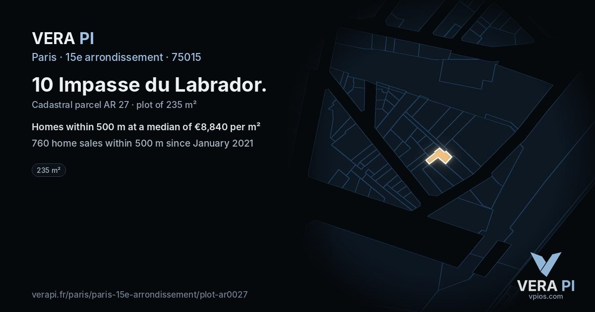 10 Impasse du Labrador, 15e arrondissement at night – the plot lit, the parcels around coloured by the prices near them