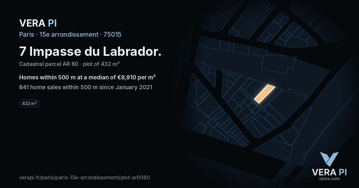 7 Impasse du Labrador, 15e arrondissement at night – the plot lit, the parcels around coloured by the prices near them