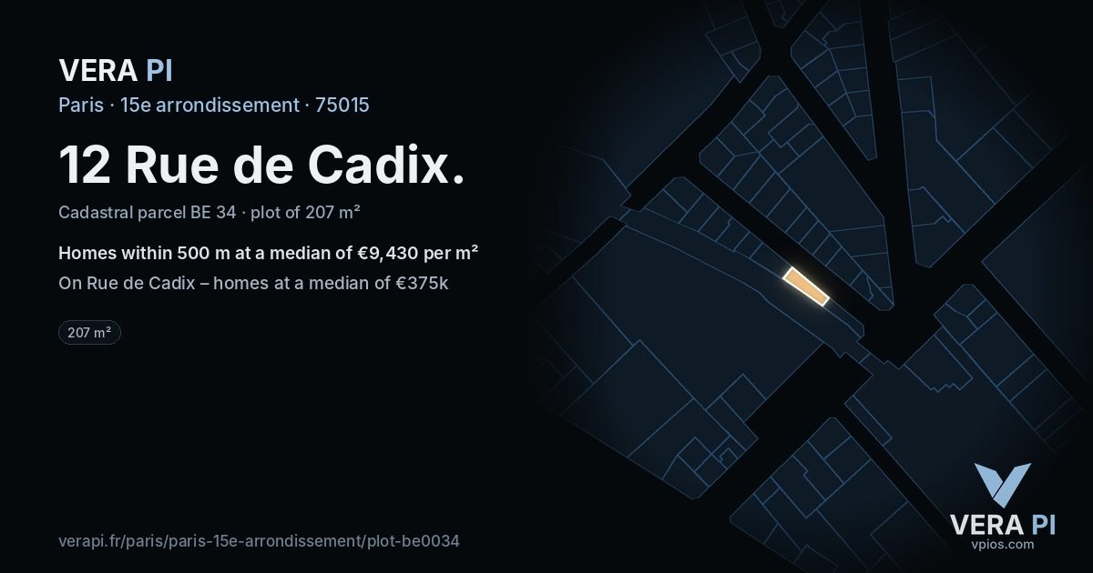 12 Rue de Cadix, 15e arrondissement at night – the plot lit, the parcels around coloured by the prices near them