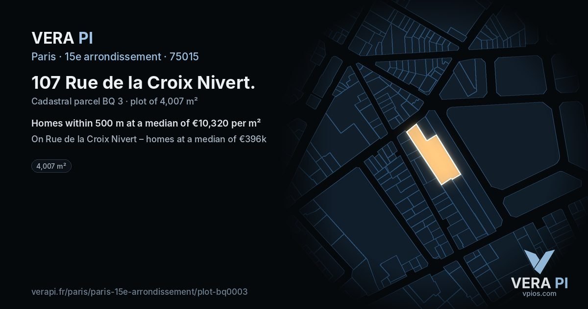 107 Rue de la Croix Nivert, 15e arrondissement at night – the plot lit, the parcels around coloured by the prices near them