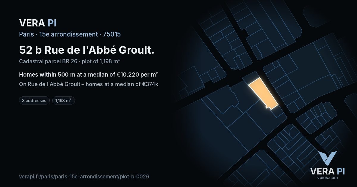 52 b Rue de l'Abbé Groult, 15e arrondissement at night – the plot lit, the parcels around coloured by the prices near them