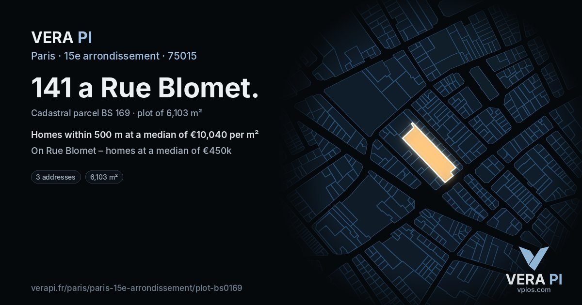 141 a Rue Blomet, 15e arrondissement at night – the plot lit, the parcels around coloured by the prices near them
