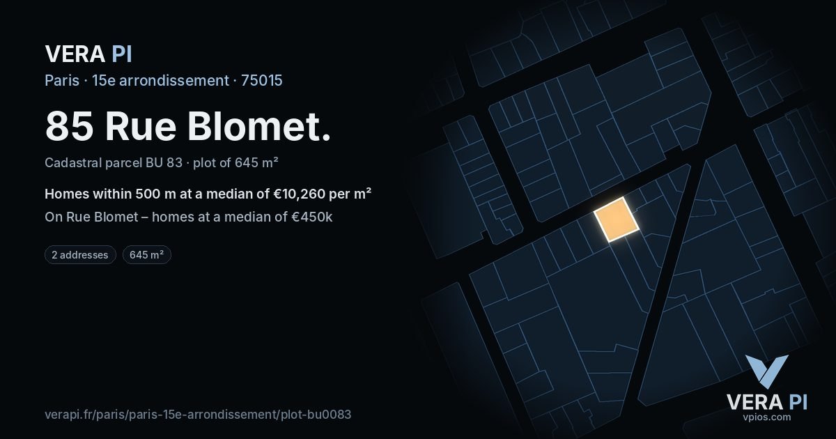 85 Rue Blomet, 15e arrondissement at night – the plot lit, the parcels around coloured by the prices near them