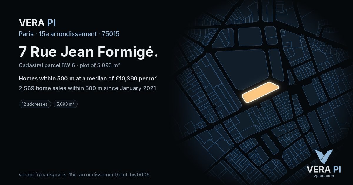 7 Rue Jean Formigé, 15e arrondissement at night – the plot lit, the parcels around coloured by the prices near them