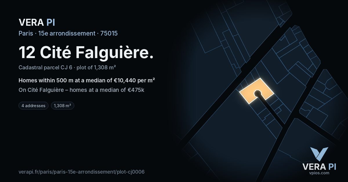 12 Cité Falguière, 15e arrondissement at night – the plot lit, the parcels around coloured by the prices near them