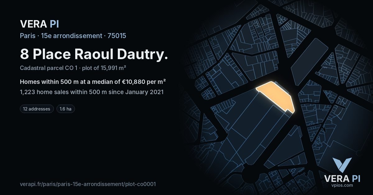 8 Place Raoul Dautry, 15e arrondissement at night – the plot lit, the parcels around coloured by the prices near them