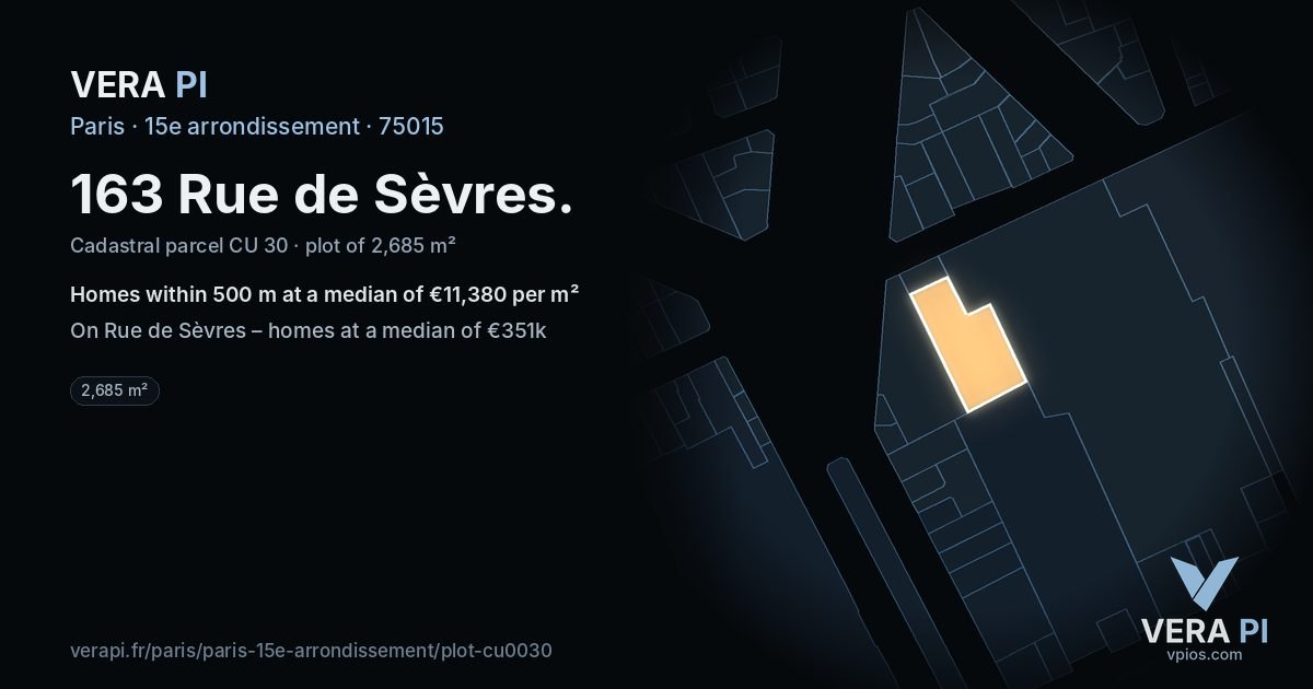163 Rue de Sèvres, 15e arrondissement at night – the plot lit, the parcels around coloured by the prices near them
