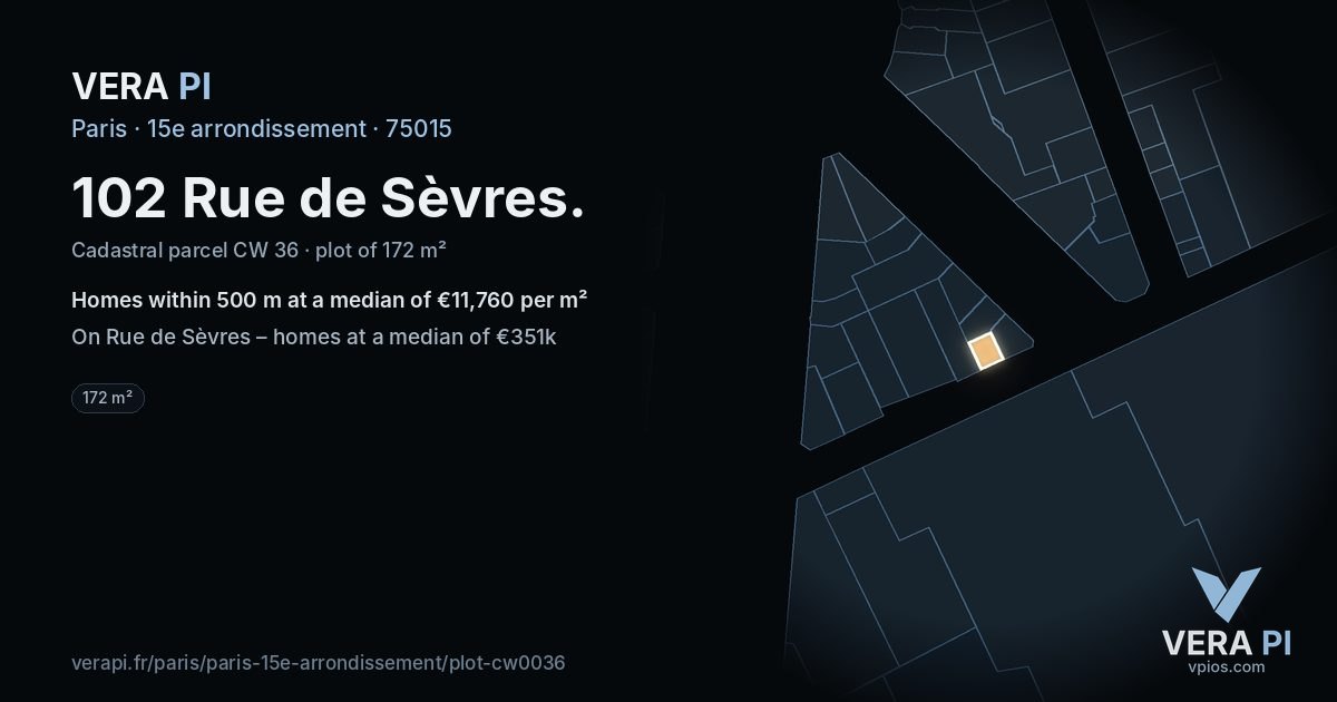 102 Rue de Sèvres, 15e arrondissement at night – the plot lit, the parcels around coloured by the prices near them