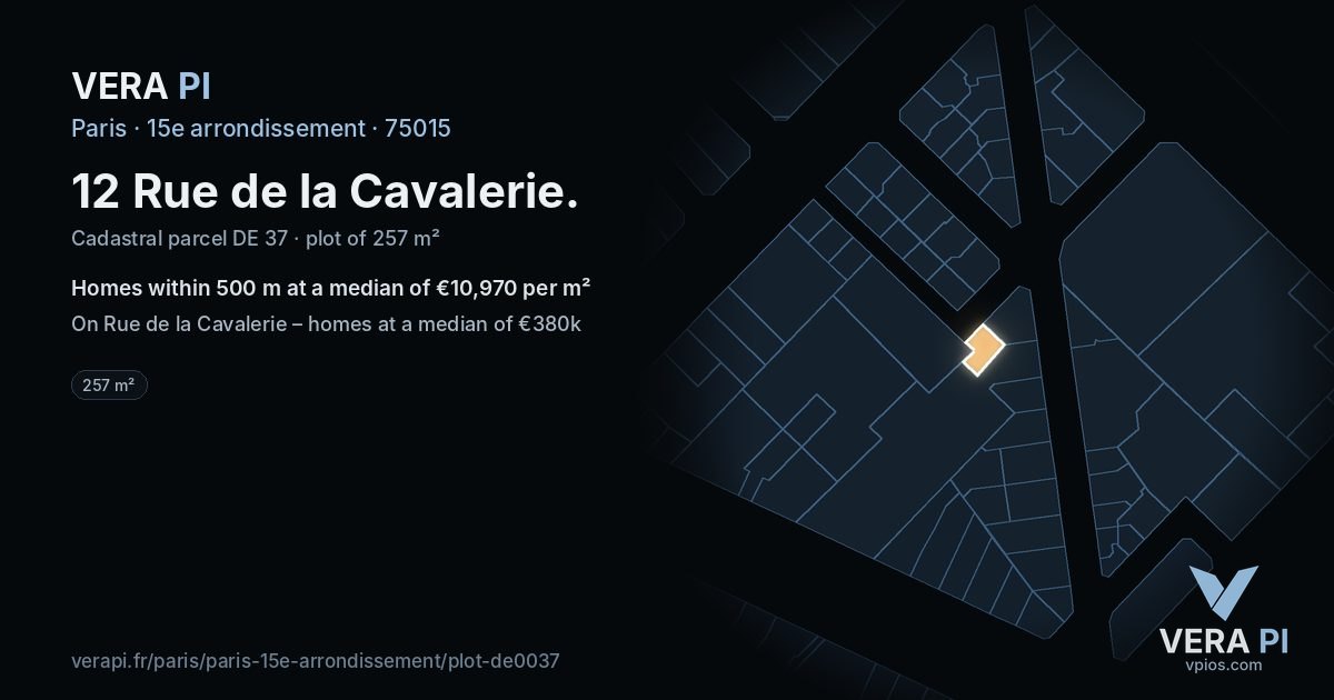 12 Rue de la Cavalerie, 15e arrondissement at night – the plot lit, the parcels around coloured by the prices near them