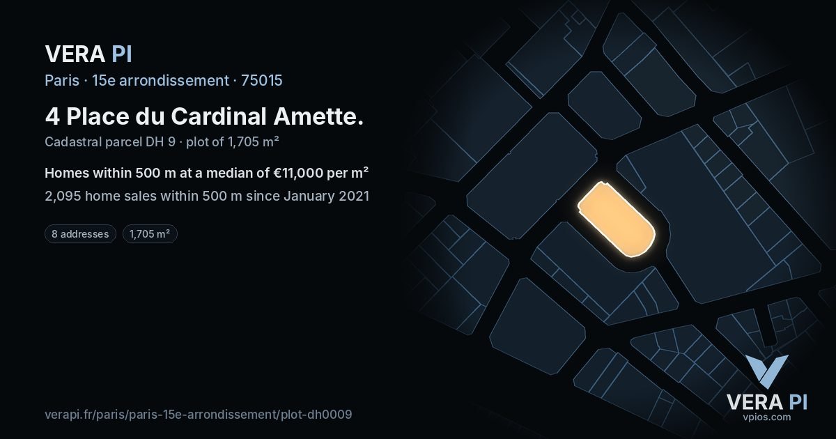 4 Place du Cardinal Amette, 15e arrondissement at night – the plot lit, the parcels around coloured by the prices near them