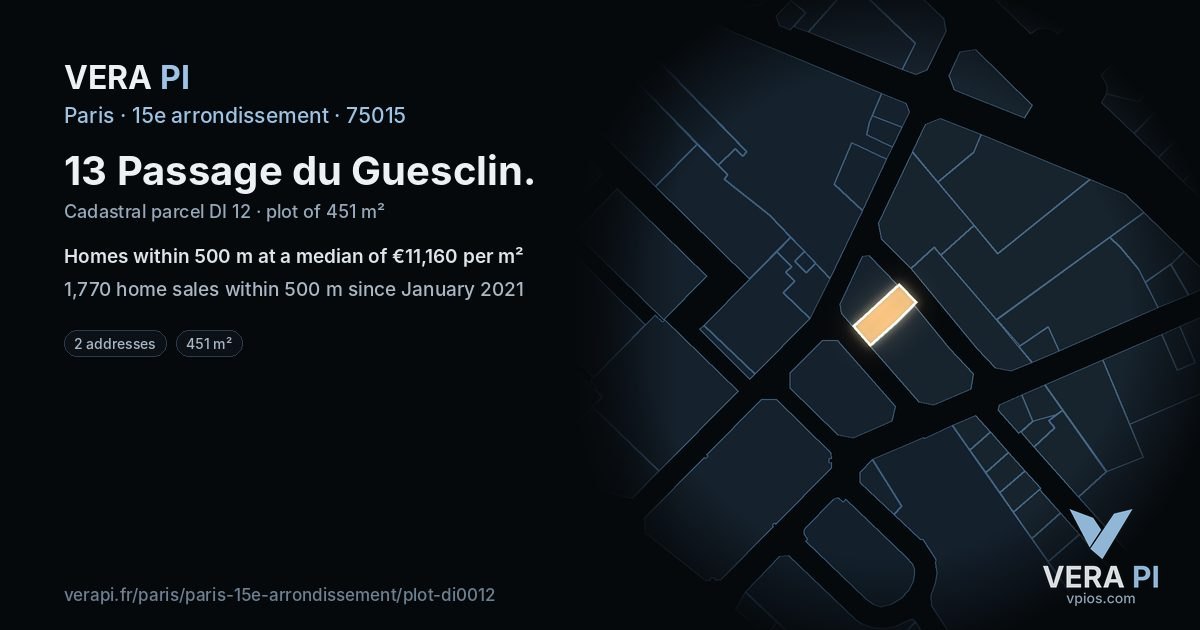 13 Passage du Guesclin, 15e arrondissement at night – the plot lit, the parcels around coloured by the prices near them